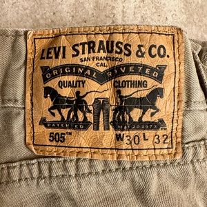 Men’s Tan Levi jeans 30 x 32